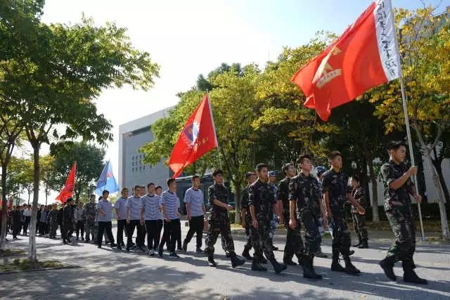 參加上海市軍事類社團(tuán)交流會
