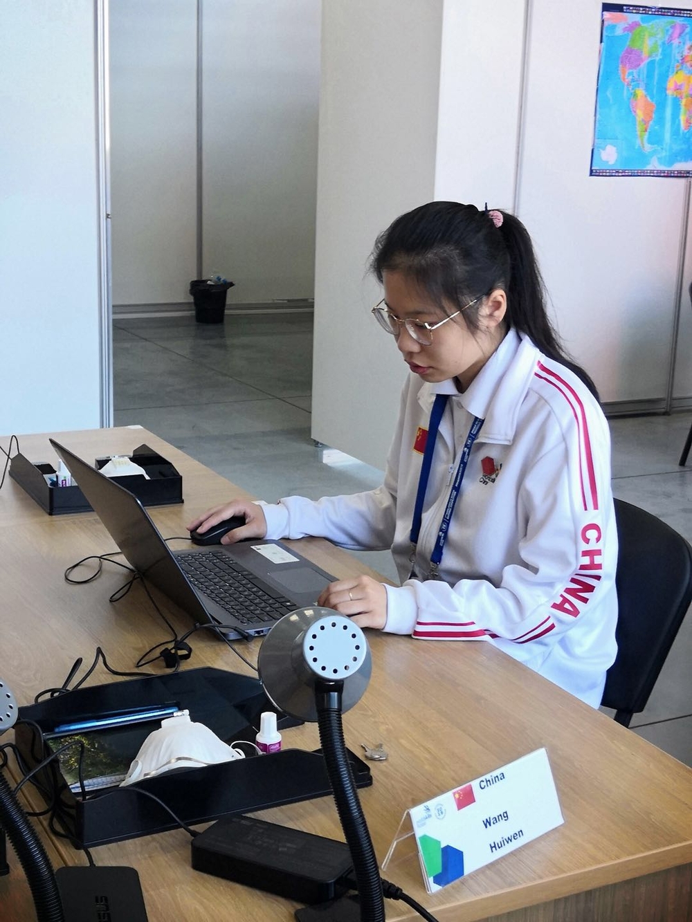 王慧文同學(xué)在比賽中