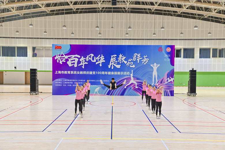 學(xué)校“海精靈”代表隊(duì)在比賽現(xiàn)場